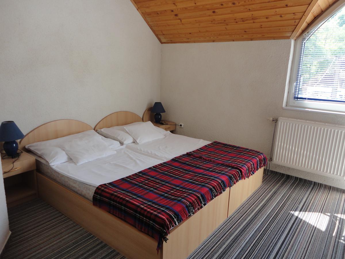 Asthmahotel Abaliget Kamer foto