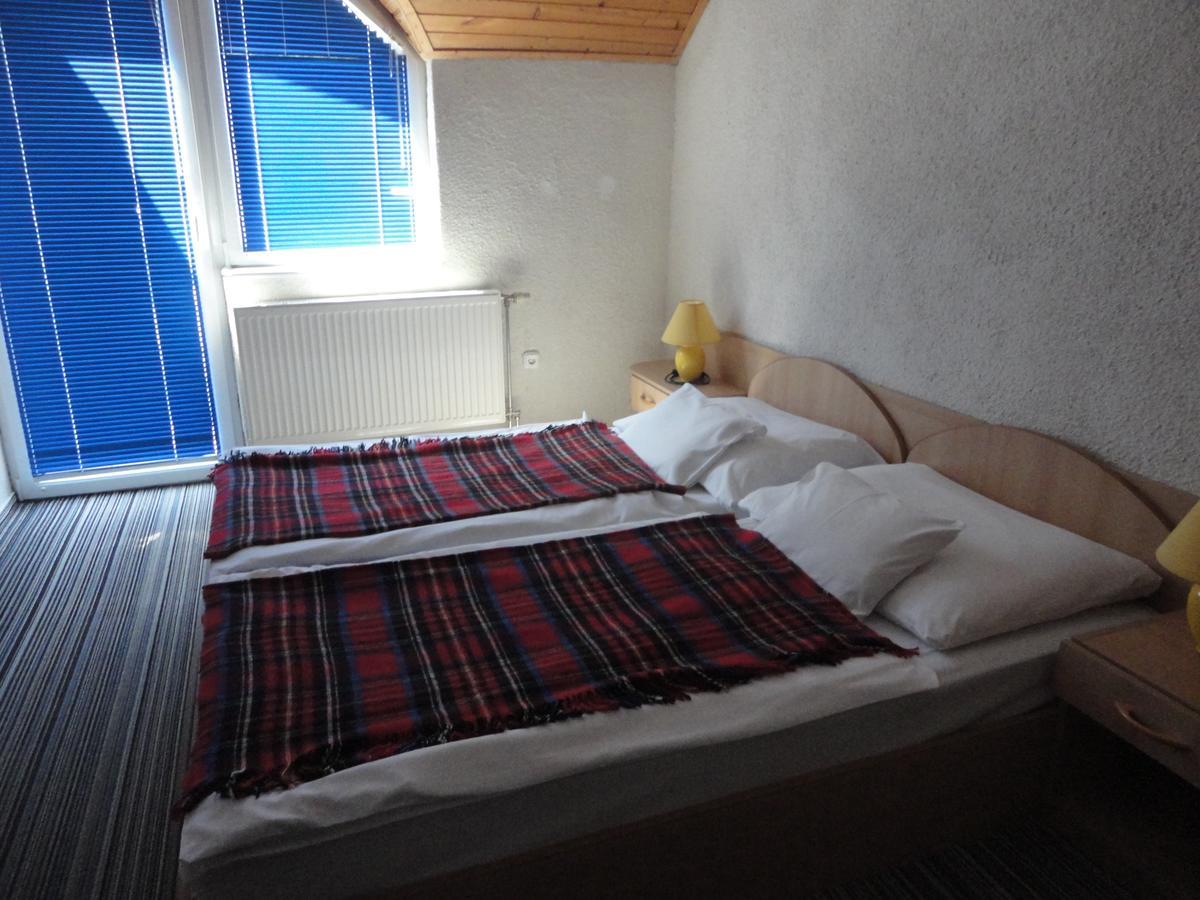 Asthmahotel Abaliget Buitenkant foto
